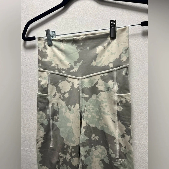 NWOT The North Face Women's Midline High-Rise Pocket 7/8 Leggings - Picture 3 of 7